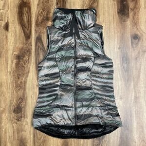 Lululemon Women 8 Fluffin Awesome Vest Camo Down Full Zip Puffer Jacket 800 Fill